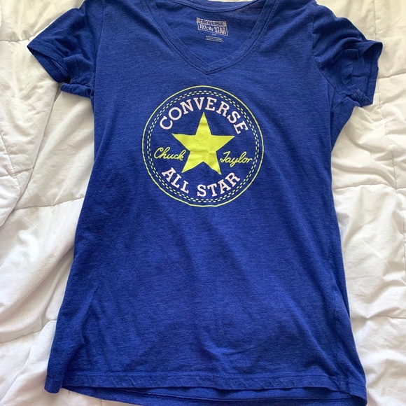 Converse t-shirt💜 - Picture 2 of 2